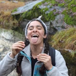 Meet your Posher, Yayla